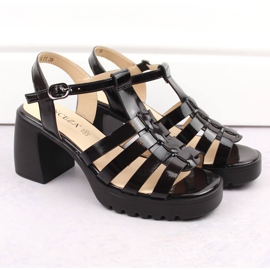 Sandalias de mujer con tacón y plataforma en charol negro Vinceza 66621 5