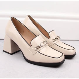 Zapatos de mujer de charol con tacón decorativo, beige Potocki 12322 5