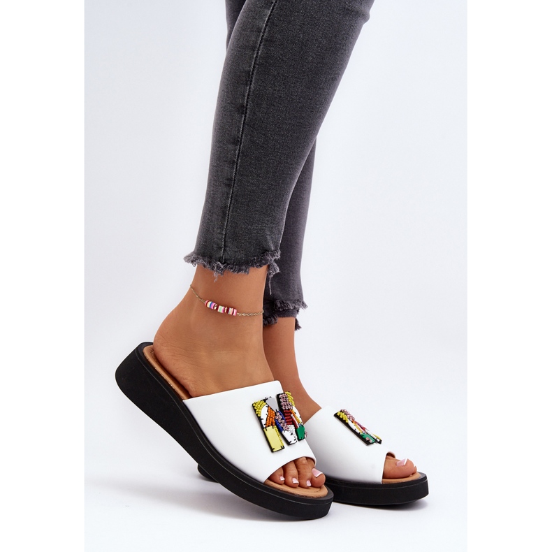 Vinceza Chanclas de Mujer de Piel con Adorno de Asames Blanco 2