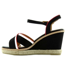 Sandalias cuña Tomy 1234 negro 2