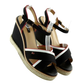 Sandalias cuña Tomy 1234 negro 3