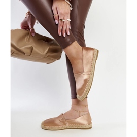 Alpargatas beige con brillo en la plataforma Caithlin 3