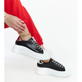Zapatillas negras con plataforma GOE NN2N4034. negro 2
