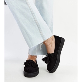 Zapatos negros con borlas de Adaldrida 3