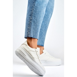 Deportivas blancas de mujer con suela gruesa. blanco 2
