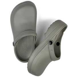 Pantuflas grises tipo Kroksy 2