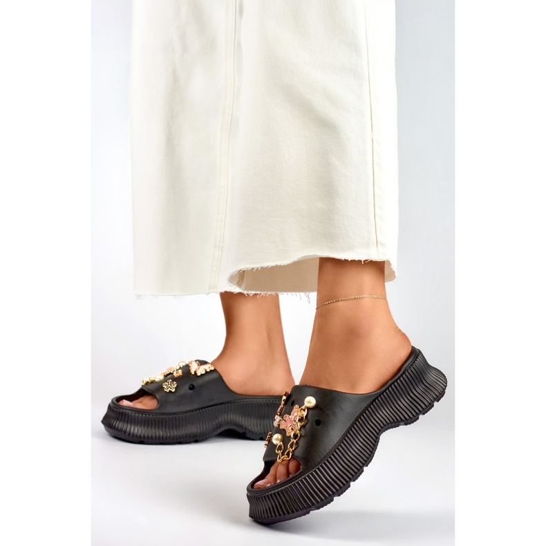 Chanclas de mujer de goma negras con adornos negro 2