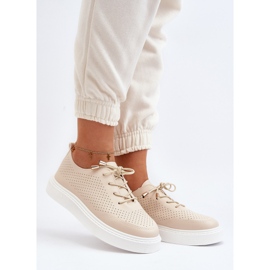 Zapatillas de mujer beige caladas Unassemia 3