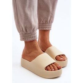 Chanclas Oreithano de mujer de color beige con suela gruesa 6