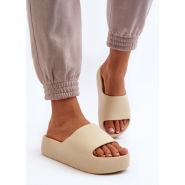Chanclas Oreithano de mujer de color beige con suela gruesa 5