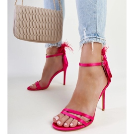 Sandalias rosas con plumas de Adalgisio rosado 1