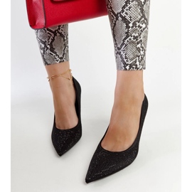 Liena tacones negros 2
