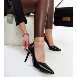 Stilettos Wines charol negro 1