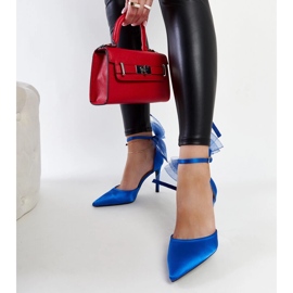 Tacones azules con lazo de Ilaysa. 1