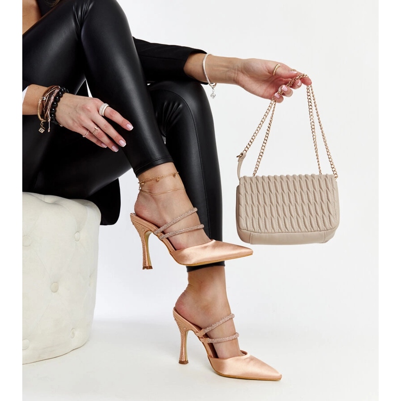 Chanclas de tacón beige de Raffaelina 1