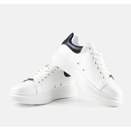 Zapatillas blancas de hombre GOE KK1N4005 blanco 3