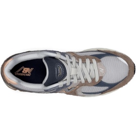 Zapatillas New Balance M2002REJ marrón 2