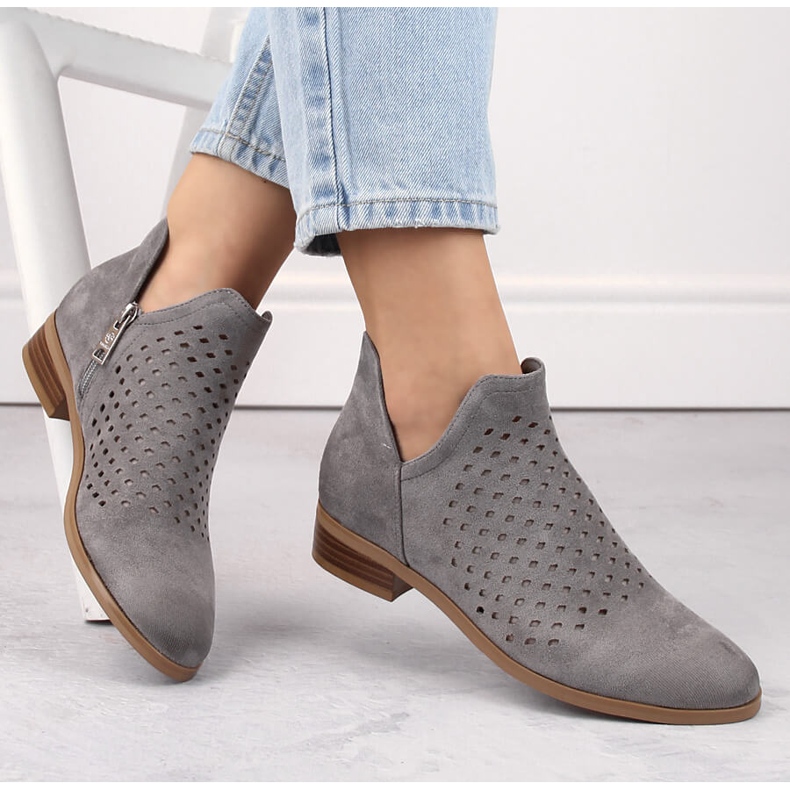 Botines de mujer de ante con abertura, gris Vinceza 58240 1