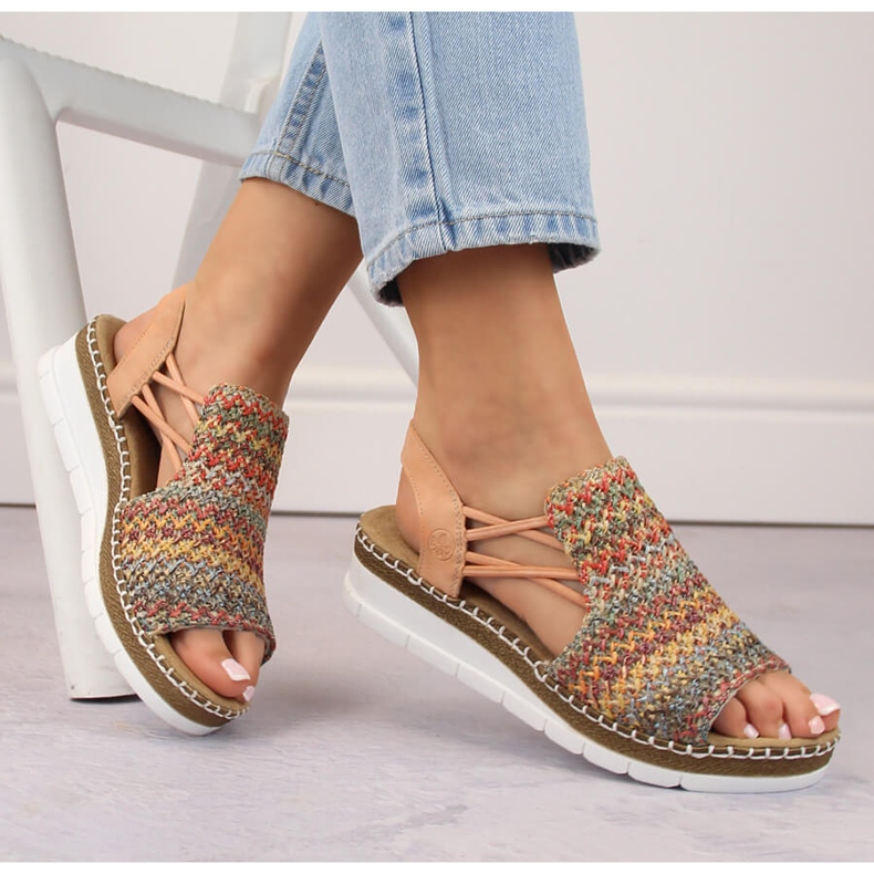 Cómodas sandalias slip-on multicolor de mujer Rieker V1241-90 beige 1