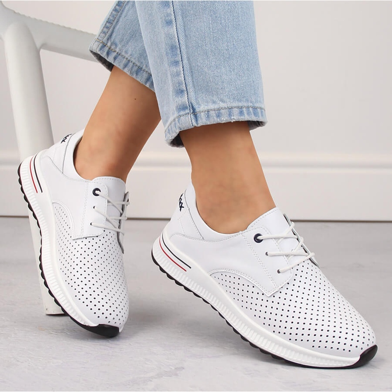 Deportivas de mujer de piel calada, blanco, Filippo DP6022 1