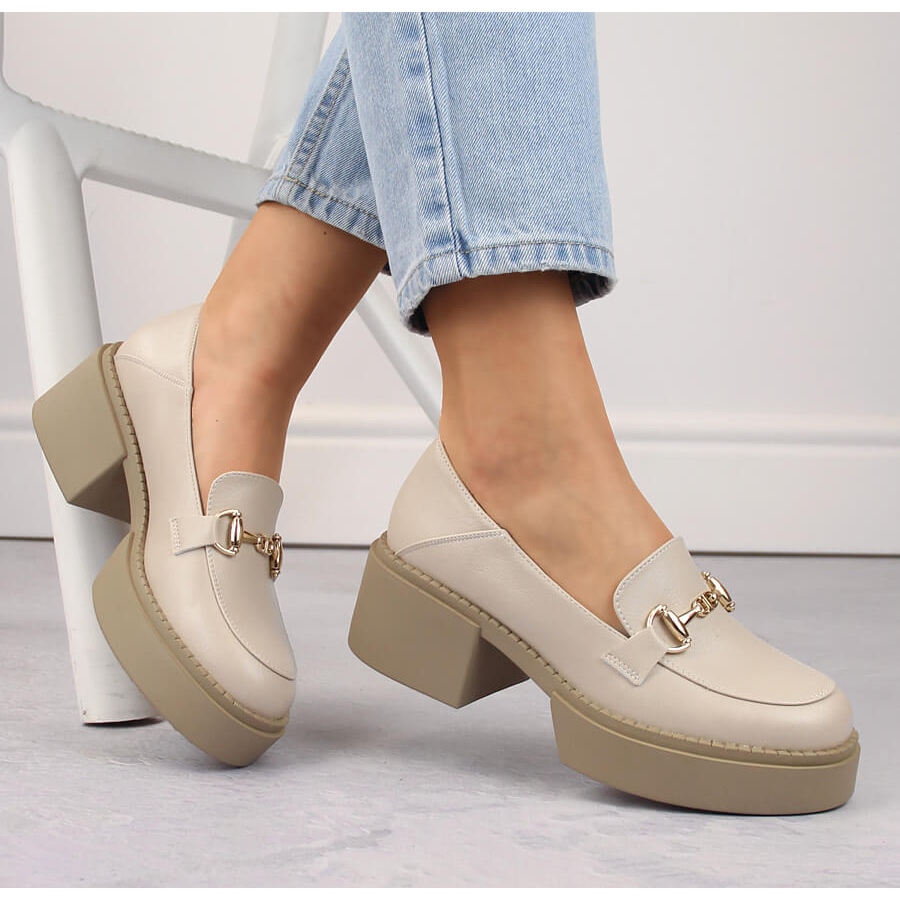 Mocasines de tacon mujer Mckeylor beige