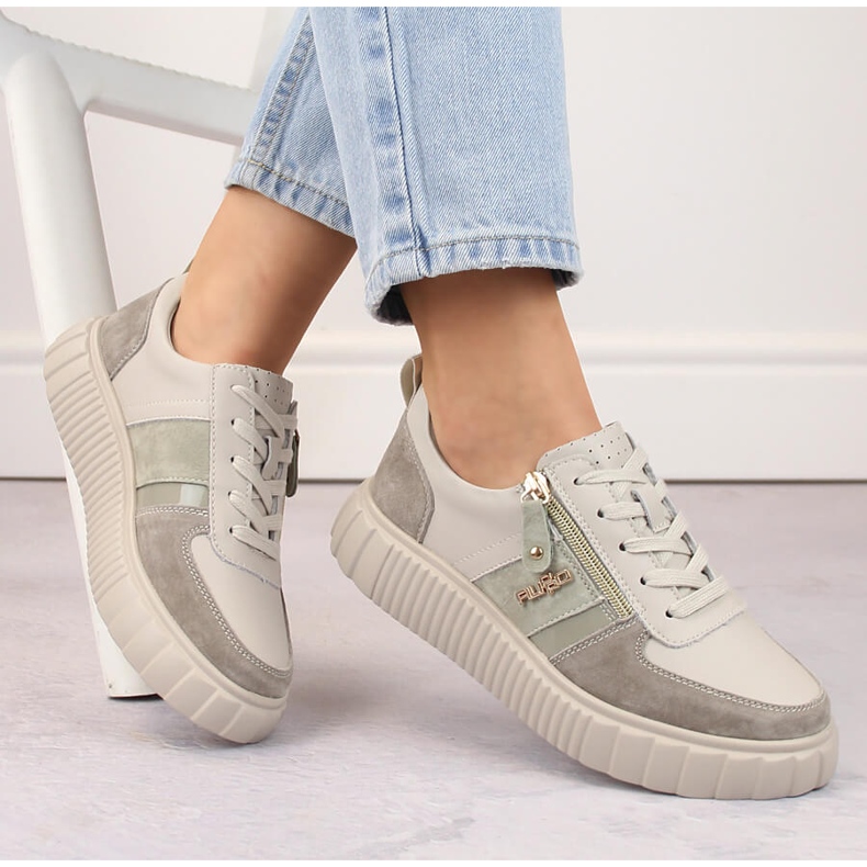 Zapatos de mujer de piel beige con plataforma Filippo DP6121 1