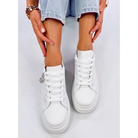 Liezel Zapatillas cuña gris con colgante blanco 4