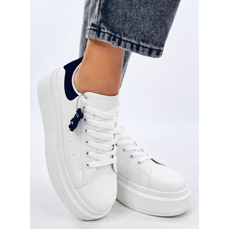 Liezel Zapatillas cuña BLANCO/NEGRO con colgante 1 Liezel Zapatillas cuña BLANCO/NEGRO con colgante 1