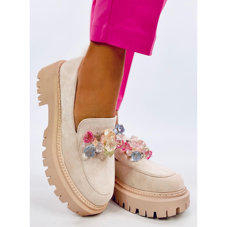 Stefani Mocasín plataforma beige con piedras 1