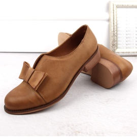 Zapatos slip-on de piel marrón para mujer de Dolce Pietro 6