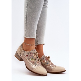 Zapatos De Mujer De Piel Con Parte Superior Decorada Maciejka 06408-04 Beige 3