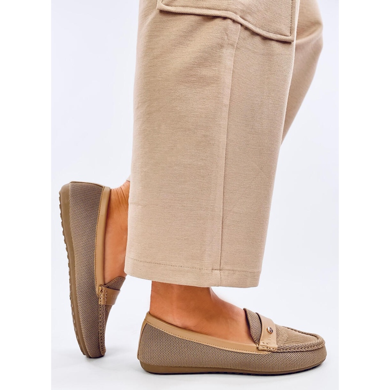 Mocasines de mujer Yuriko Kaki suaves beige 2