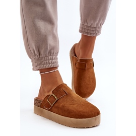 Zuecos con plataforma Jorffia en color camel para mujer marrón 5