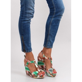 Sandalias cuña raso 903 verde 3
