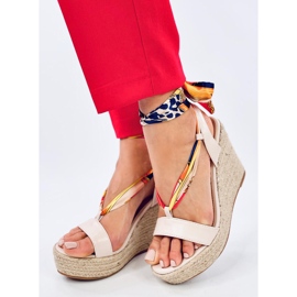 Birrel Sandalias alpargatas cuña beige 2