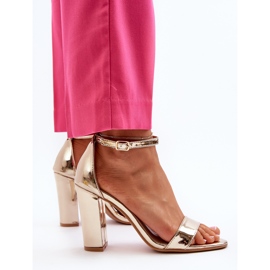 Sandalias de tacón Thakko doradas dorado 5