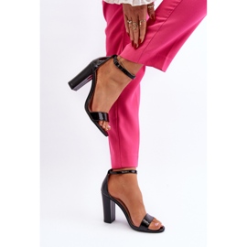 Sandalias de tacón alto Thakko negras negro 9
