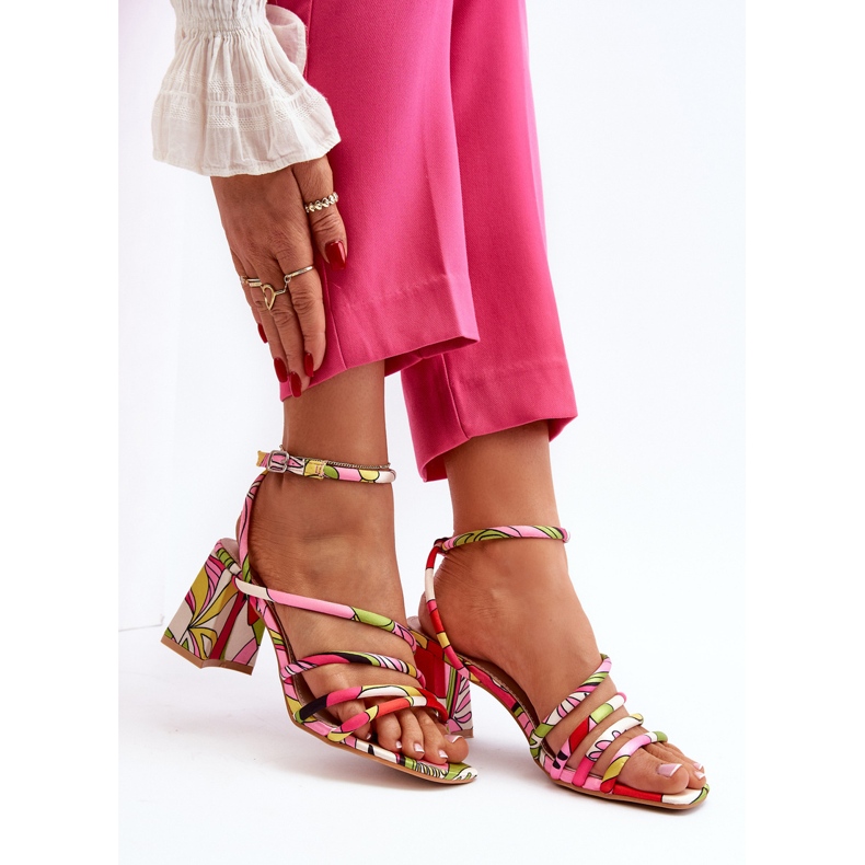 Sandalias estampadas con tacón alto Jenglla multicolor rosado 2 Sandalias estampadas con tacón alto Jenglla multicolor rosado 2