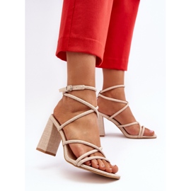 Sandalias tacón Herfiana beige con tiras 4