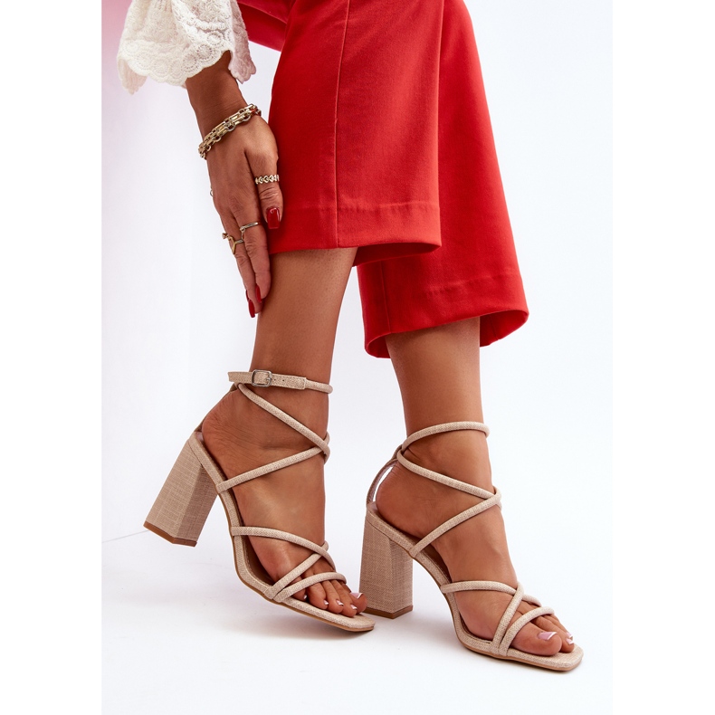 Sandalias tacón Herfiana beige con tiras 1