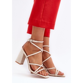 Sandalias Herfiana nude de tacón y tiras beige 3