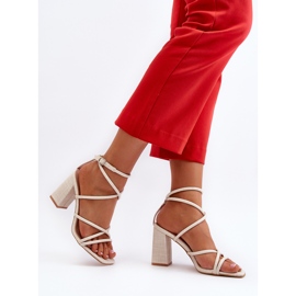Sandalias Herfiana nude de tacón y tiras beige 7