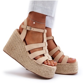 Sandalias cuña Gnosis beige con trenza 9