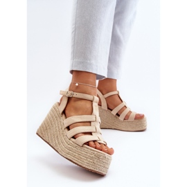 Sandalias cuña Gnosis beige con trenza 3