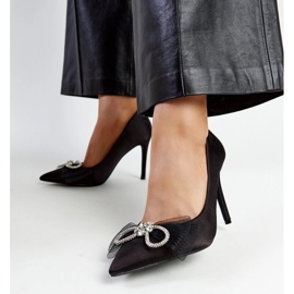 Tacones negros con lazo decorativo Natasa 4
