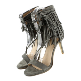 Sandalias tacón flecos 8125 Gris 2