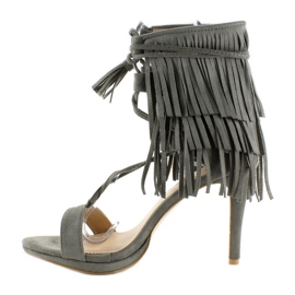Sandalias tacón flecos 8125 Gris 1