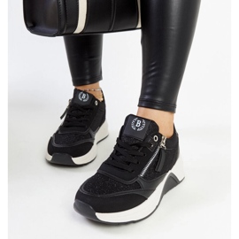 Zapatillas negras brillantes con plataforma Makda. negro 2