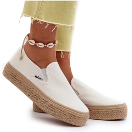 Zapatillas Slip-On Para Mujer Con Trenza Lee Cooper LCW-24-44-2430 blanco 9
