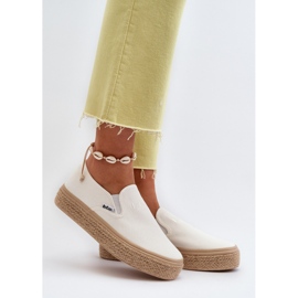 Zapatillas Slip-On Para Mujer Con Trenza Lee Cooper LCW-24-44-2430 blanco 2